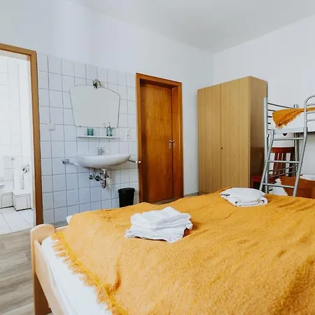 Gemuetliches Gaestehaus Am Rhein! Vakantiehuis *