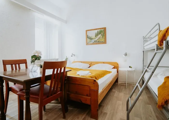 度假居 Gemuetliches Gaestehaus Am Rhein!